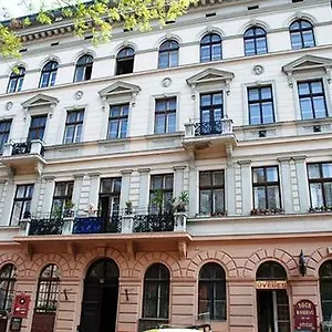 Silver Center Будапешт